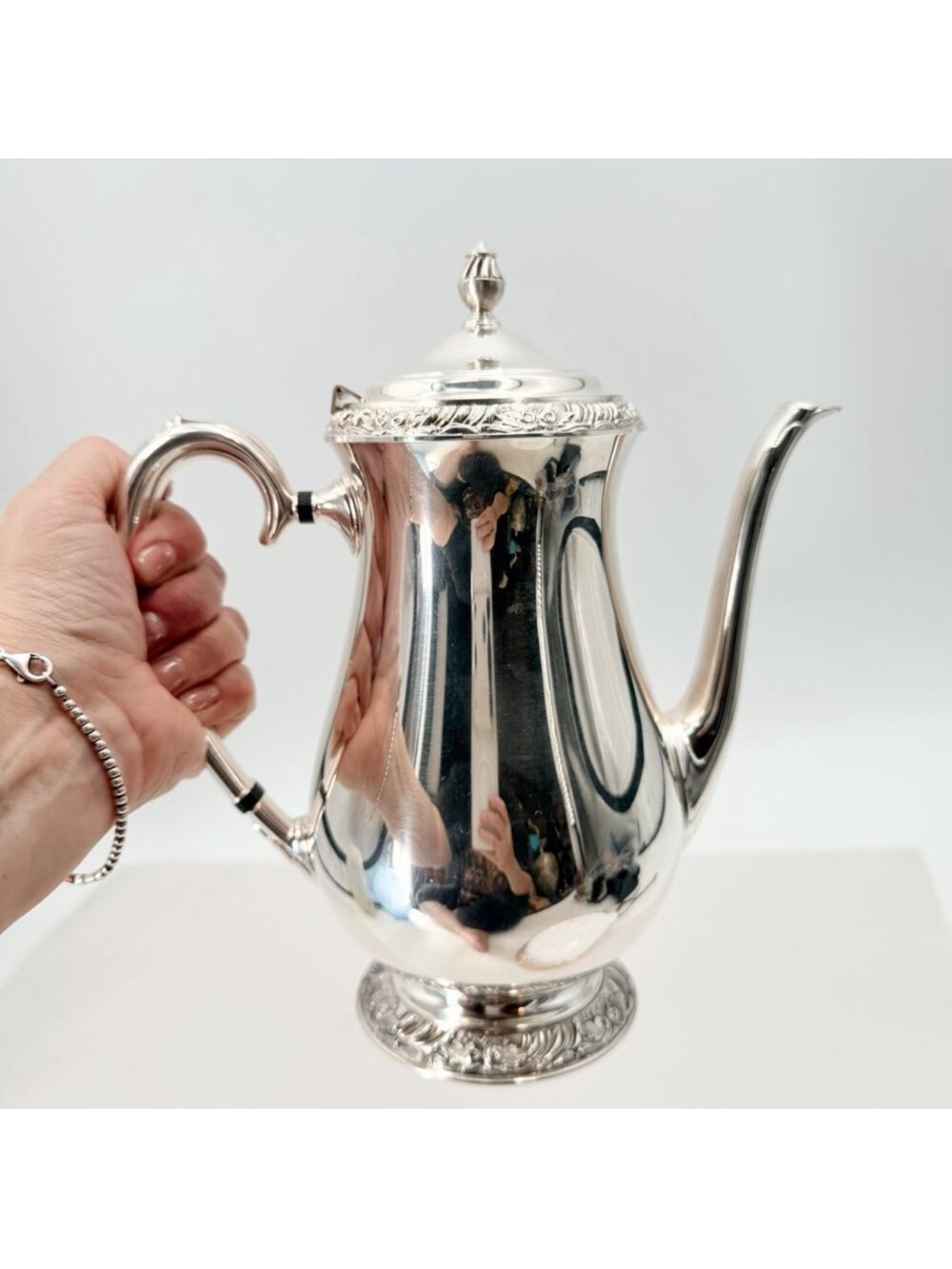 Vintage Oneida Victorian Henley Community Silverplate Teapot / Coffee Pot 10"